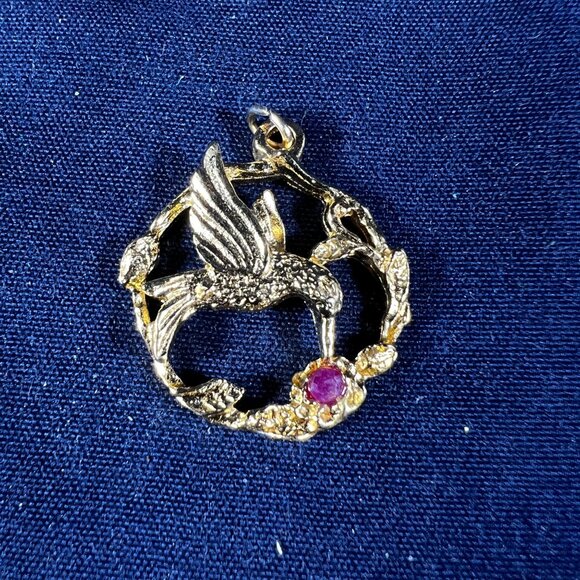 Jewelry - Vintage Gold-Tone Hummingbird Pendant With Ruby-Colored Stone & Floral Design